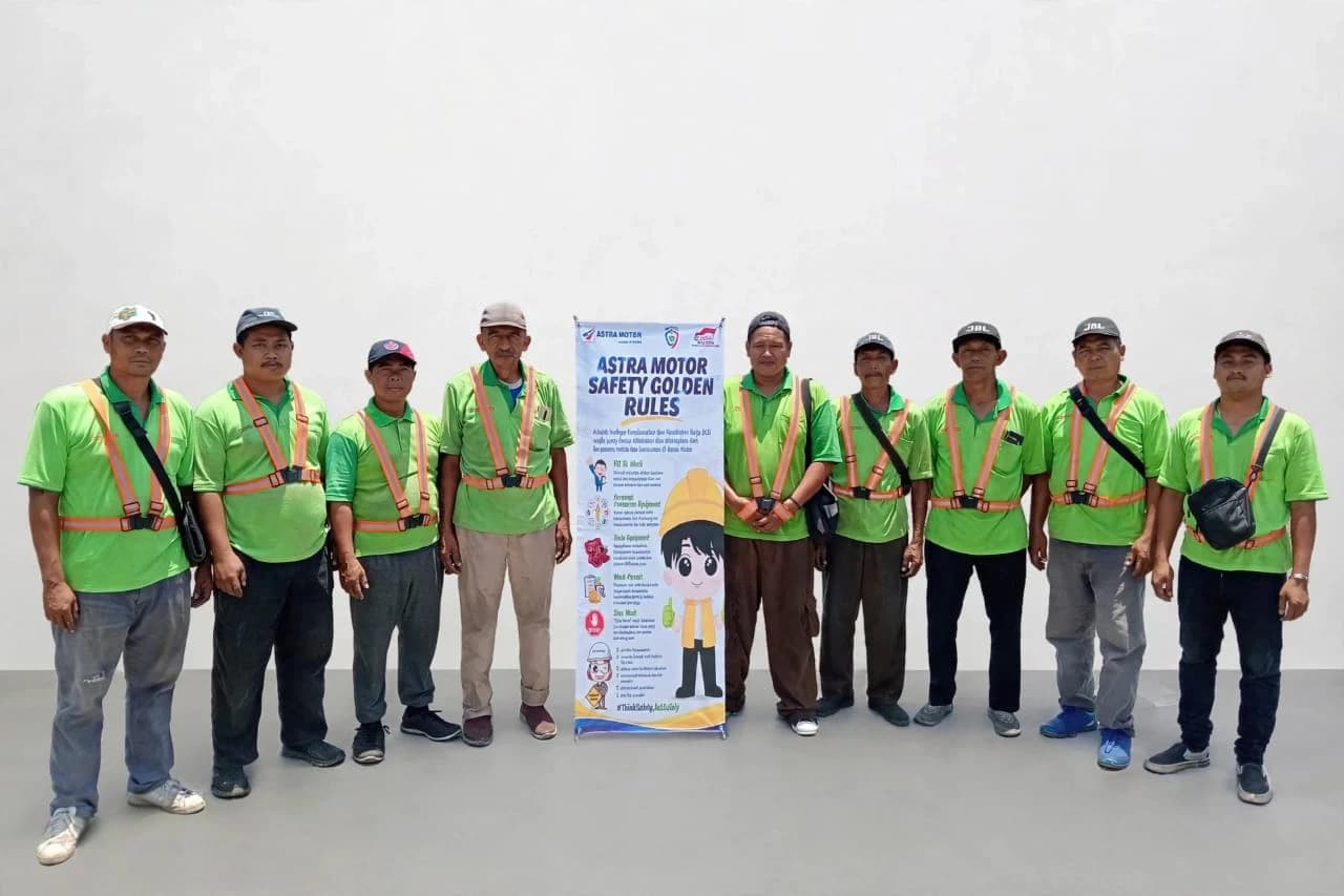 Tim karyawan JMP